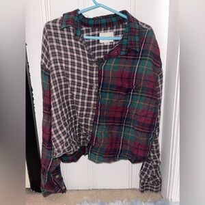American Eagle Outfitters Plaid Cropped Long sleeve Flannel Shirt.